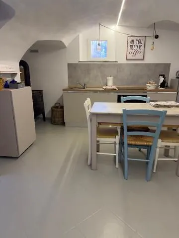 Il Giramondo בית הארחה Busca